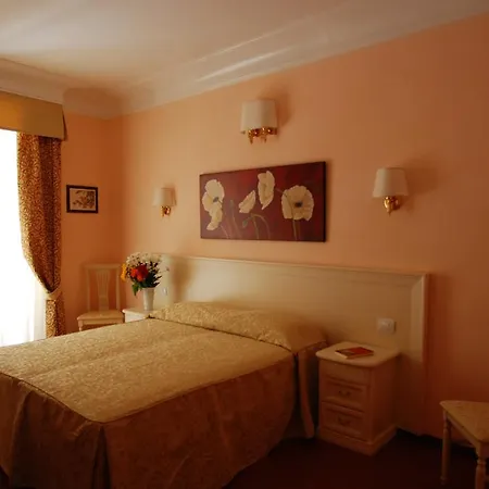 Adriana E Felice Panzió